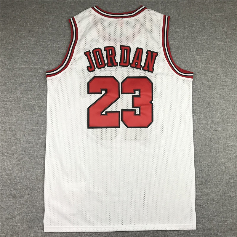 Men's Chicago Bulls Michael Jordan 1995-96 Hardwood Classics Swingman Jersey