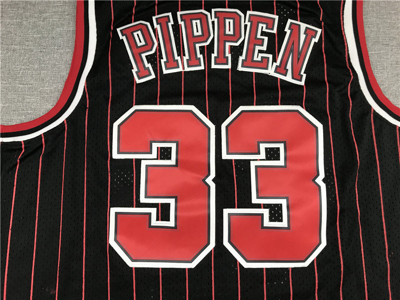 Men's Chicago Bulls Scottie Pippen 1995-96 Hardwood Classics Swingman Jersey