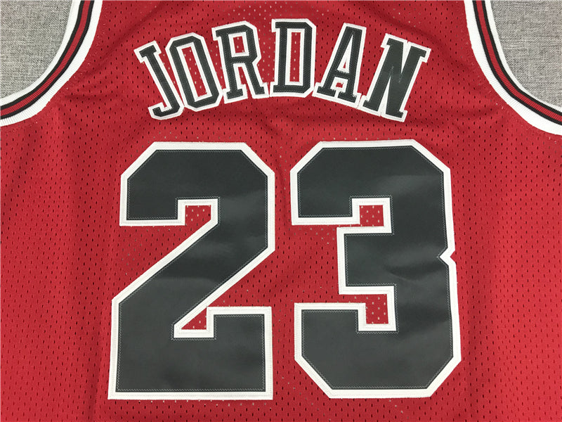 Men's Chicago Bulls Michael Jordan 1996-97 Hardwood Classics Swingman Jersey