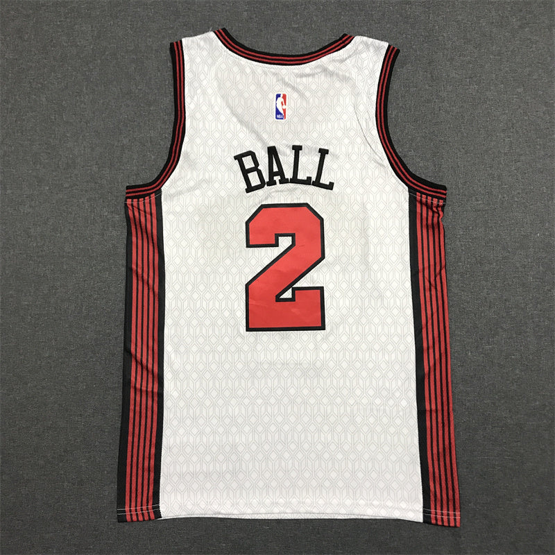 Men's Chicago Bulls Lonzo Ball #2 White 2022/23 Swingman Jersey - City Edition