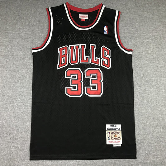 Men's Chicago Bulls Scottie Pippen 1997-98 Black Hardwood Classics Swingman Jersey