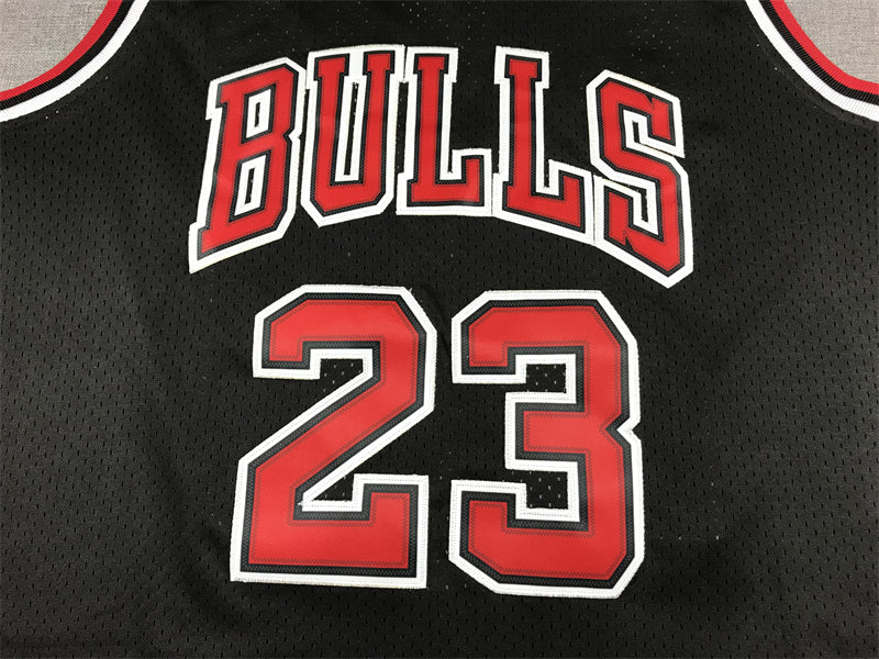 Men's Chicago Bulls Michael Jordan Black 1997-98 Hardwood Classics Player Jersey