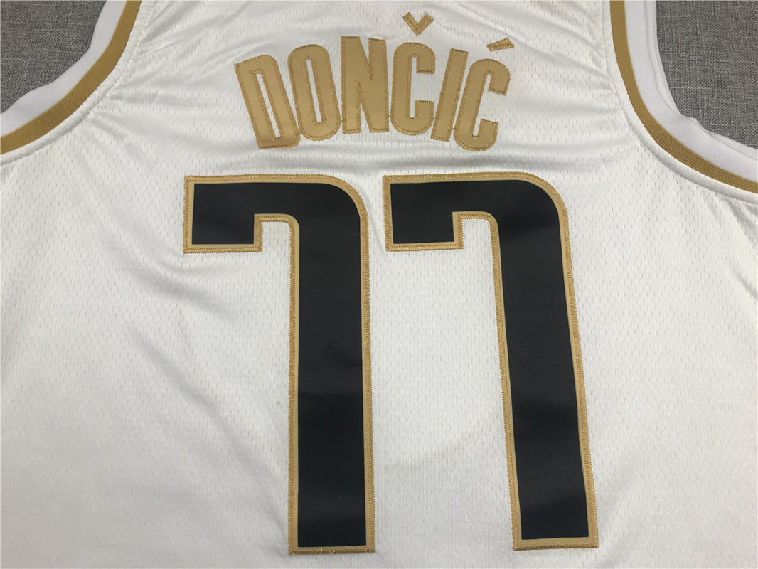 Men's Dallas Mavericks Luka Doncic #77 White Replica Jersey