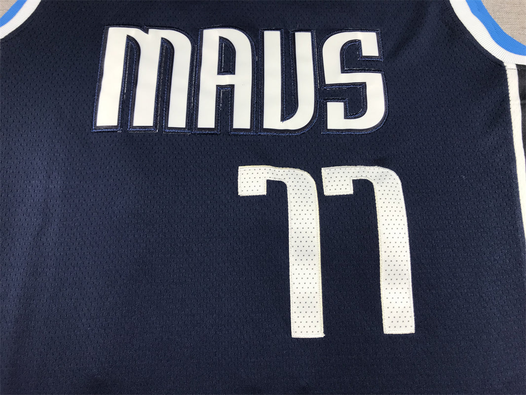 Men's Dallas Mavericks Luka Doncic #77 Navy 2022/23 Statement Edition Swingman Jersey